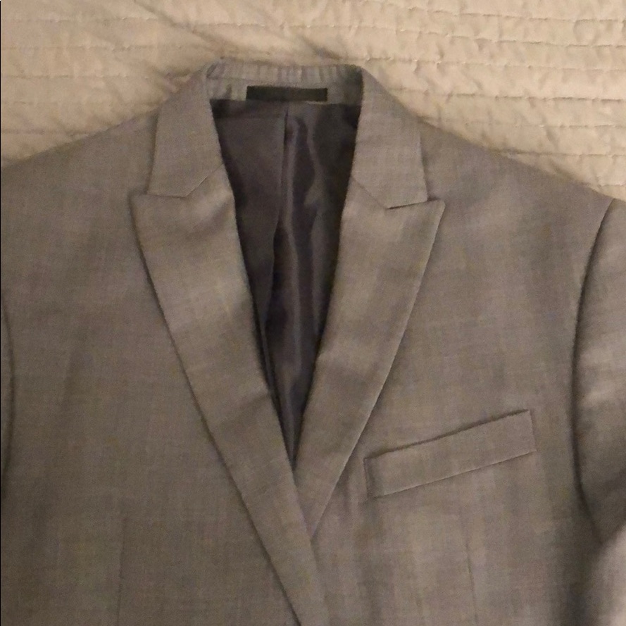 Brand New Kenneth Cole Reaction Suit